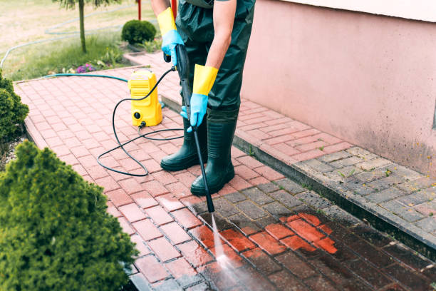 Best Factory Floor Cleaning  in Oconomowoc, WI
